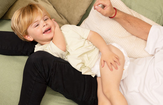 Combien de temps un bébé peut-il garder sa couche ?